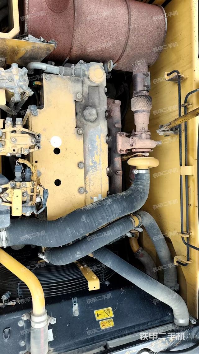 氣門室蓋螺絲特寫（上車部件）