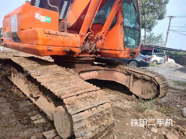 斗山DH225LC-7挖掘機(jī)