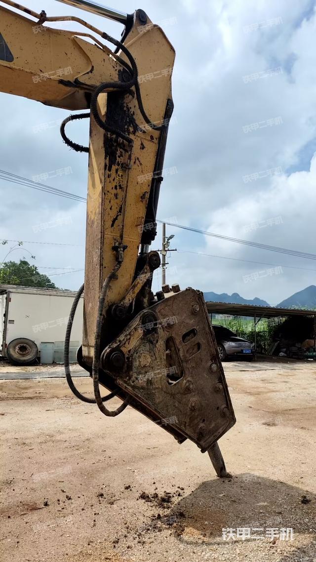 小臂整體左后（工作和回轉裝置）