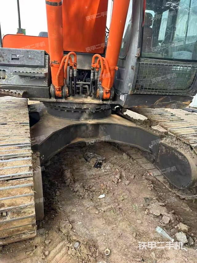 驾驶室整体（整机外观）