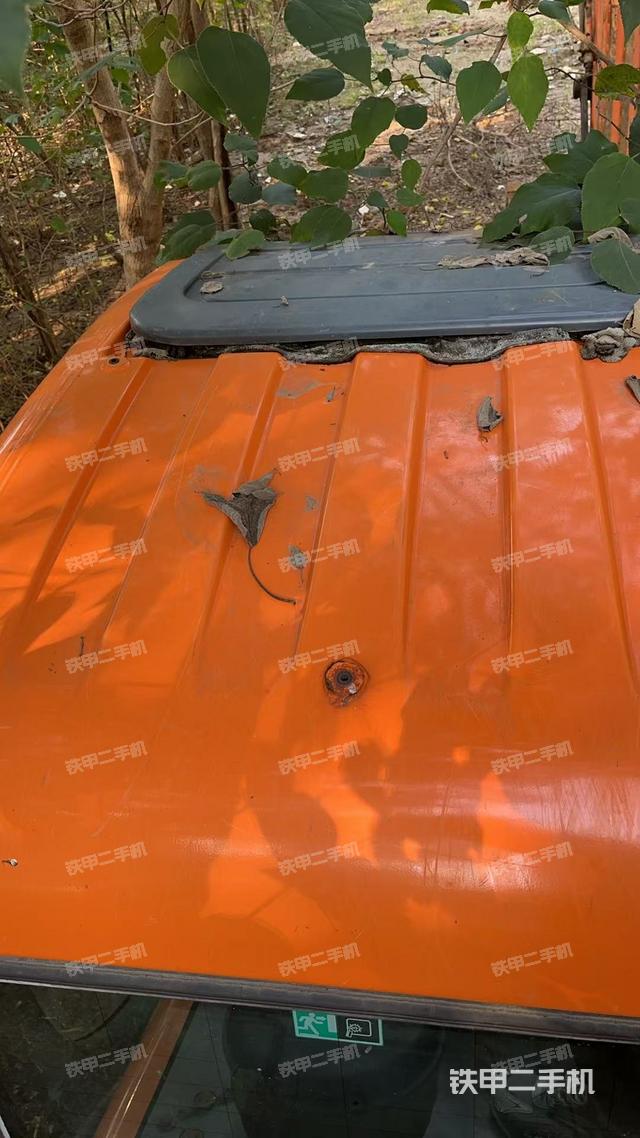 駕駛室頂部（整機(jī)外觀）