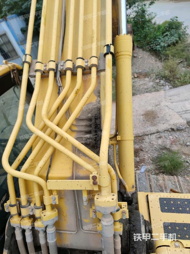 大臂背部俯視（工作和回轉(zhuǎn)裝置）