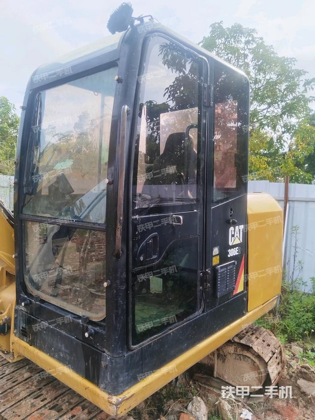 ?駕駛室正側(cè)（駕駛室部分）