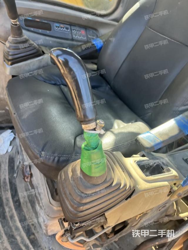 后窗玻璃角標(biāo)（駕駛室部分）