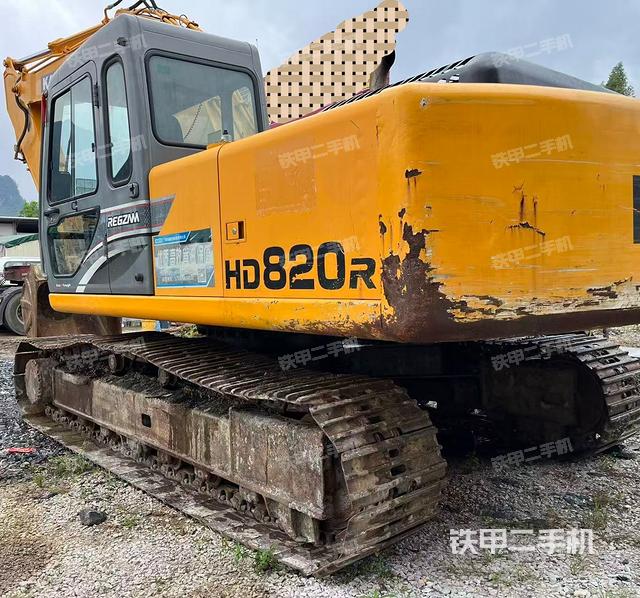 加藤HD820R挖掘機