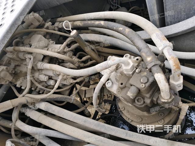 回轉(zhuǎn)馬達（上車部件）