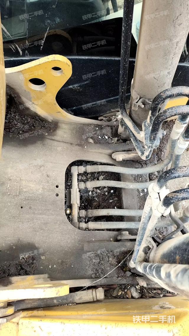 小臂整體右前（工作和回轉裝置）