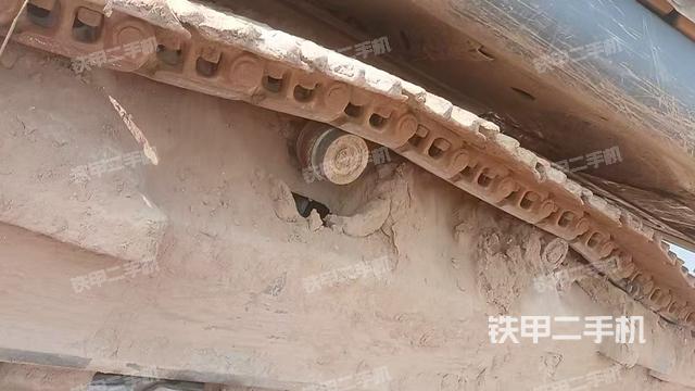 单侧履带整体（整机外观）