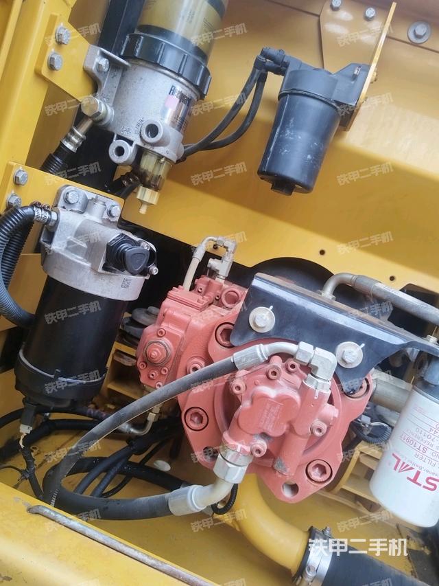 液壓泵斜45?左（大件艙室）