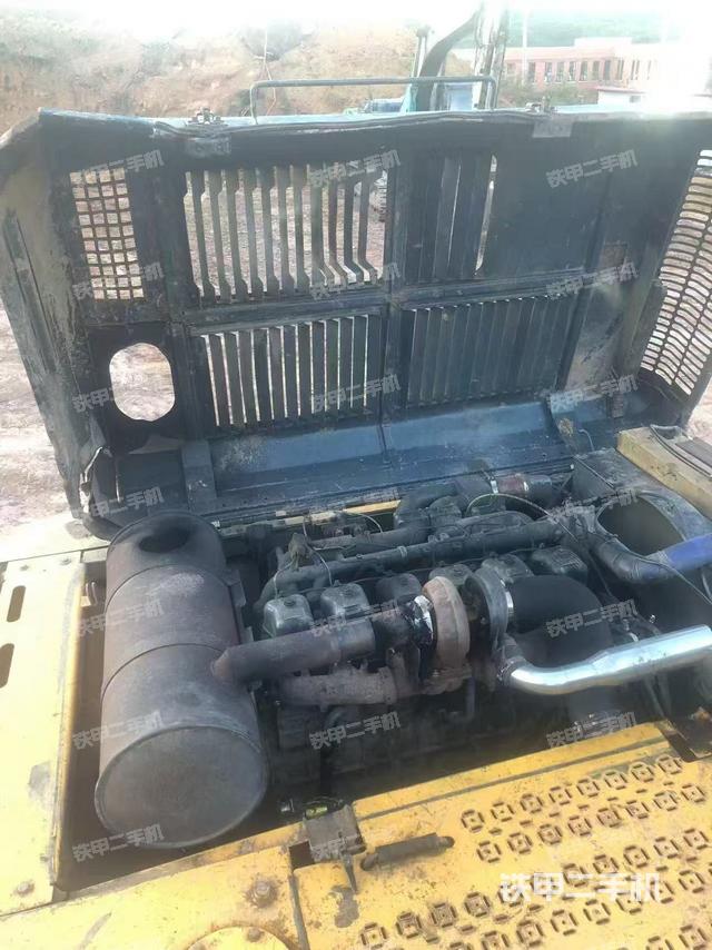 駕駛室頂部（整機(jī)外觀）