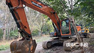 斗山DX220LC-9C挖掘机实拍图片