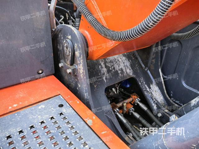 大臂根部 斜视（工作和回转装置）