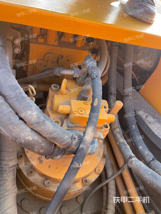 回轉(zhuǎn)馬達和主控閥（整機外觀）