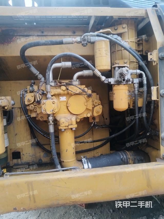 液壓泵斜45?左（大件艙室）