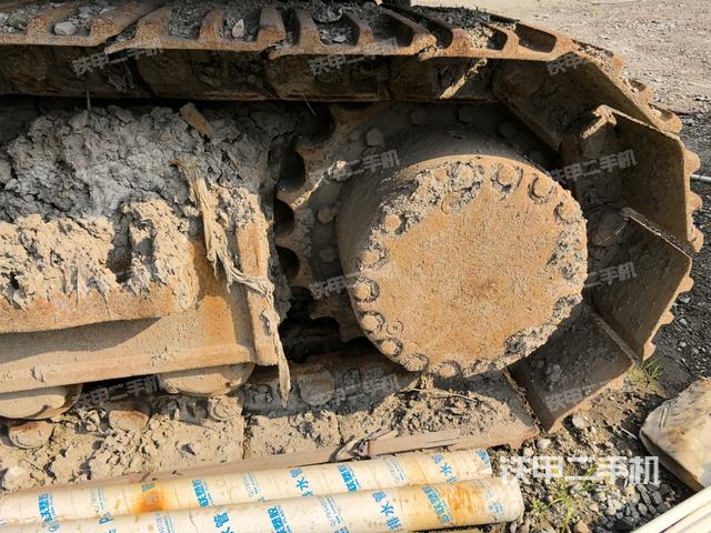 右驱动轮（行走机构）