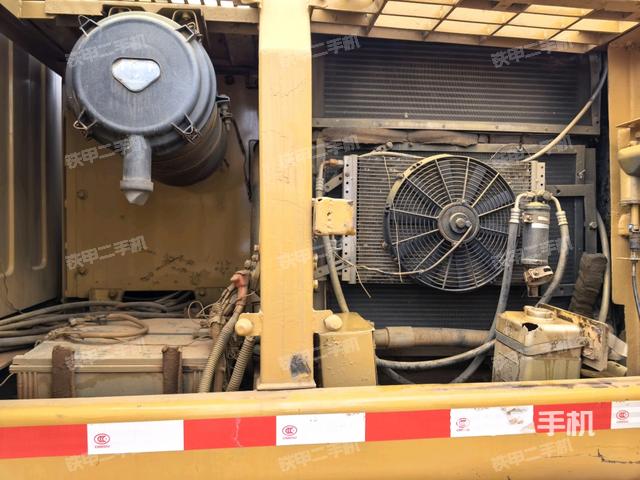 液壓泵斜45?左（大件艙室）