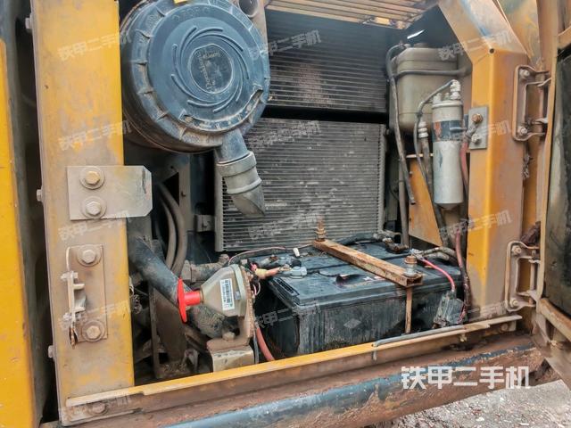 電瓶（大件艙室）