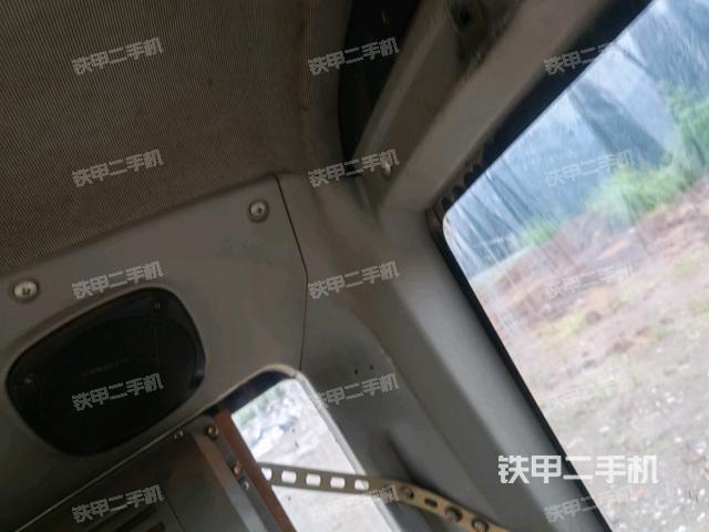 駕駛室正側(cè)（駕駛室部分）