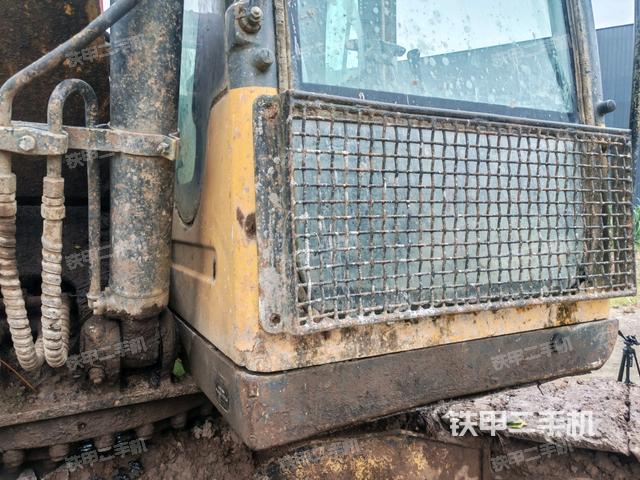 鏟斗右后整體（工作和回轉(zhuǎn)裝置）