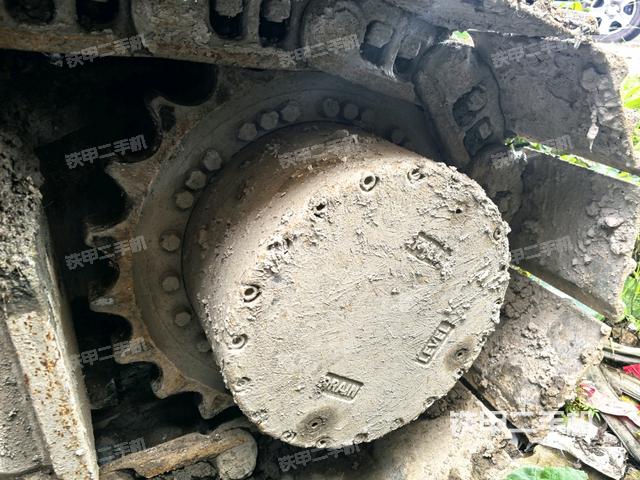 右驱动轮（行走机构）