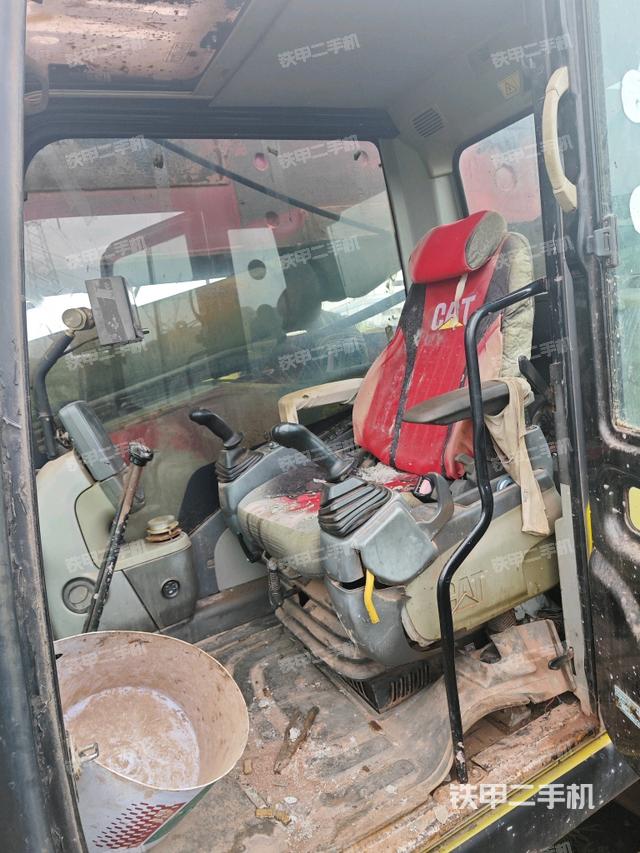 駕駛室內(nèi)部（駕駛室/操作室）