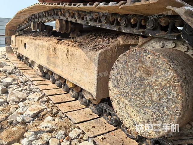 单侧履带整体（整机外观）