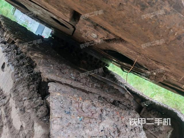 左側(cè)行走馬達蓋板（行走機構(gòu)）