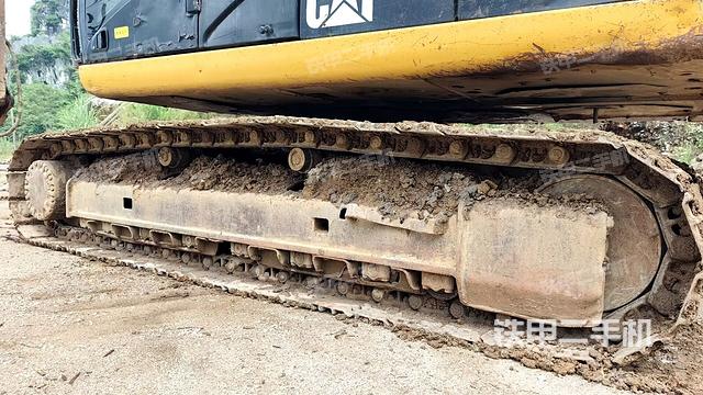 右側行走馬達蓋板（行走機構）