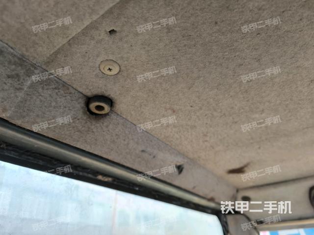 座椅右側(cè)控制臺/鑰匙門/油門/含右手柄（駕駛室部分）