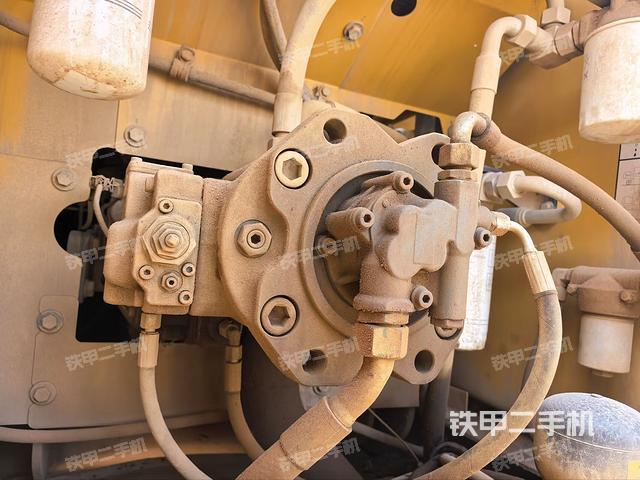 液壓泵斜45?左（大件艙室）