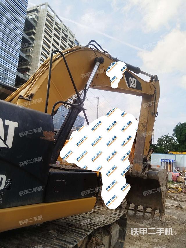 大臂油缸整體?豎拍（工作和回轉(zhuǎn)裝置）