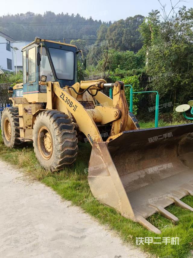 駕駛室工作臺（整機(jī)外觀及大件）