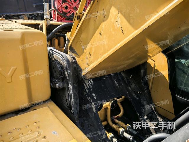 大臂根部 斜视（工作和回转装置）