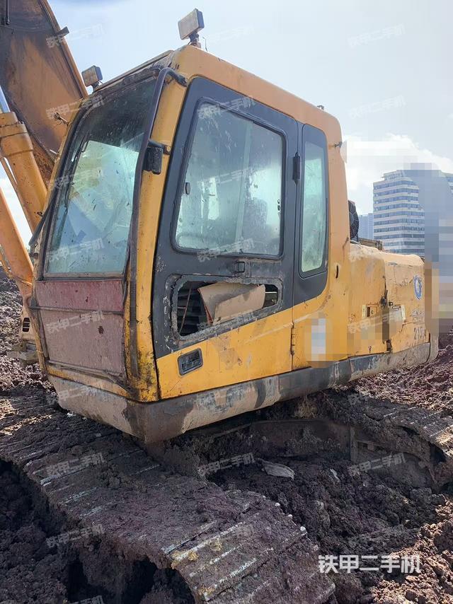 現(xiàn)代R215-7挖掘機(jī)