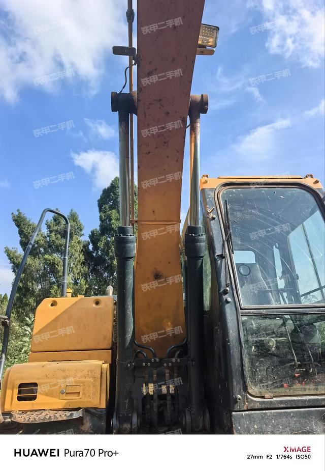 大臂油缸整體?豎拍（工作和回轉(zhuǎn)裝置）