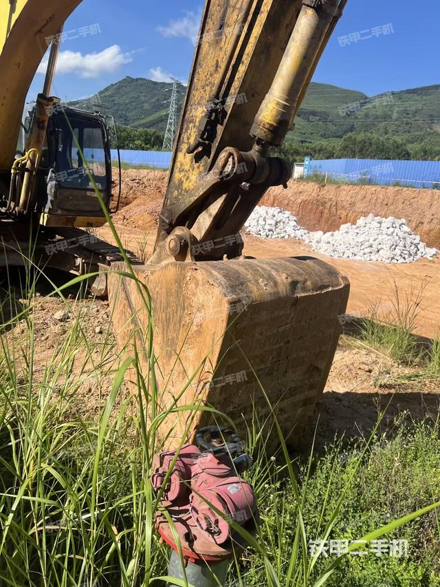 小臂整體左后（工作和回轉(zhuǎn)裝置）