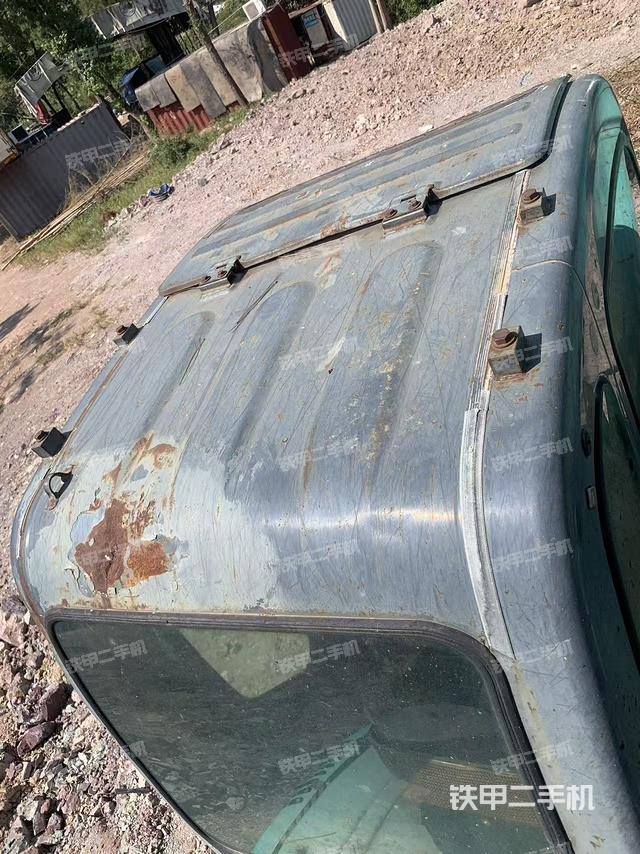 駕駛室頂部（整機(jī)外觀）