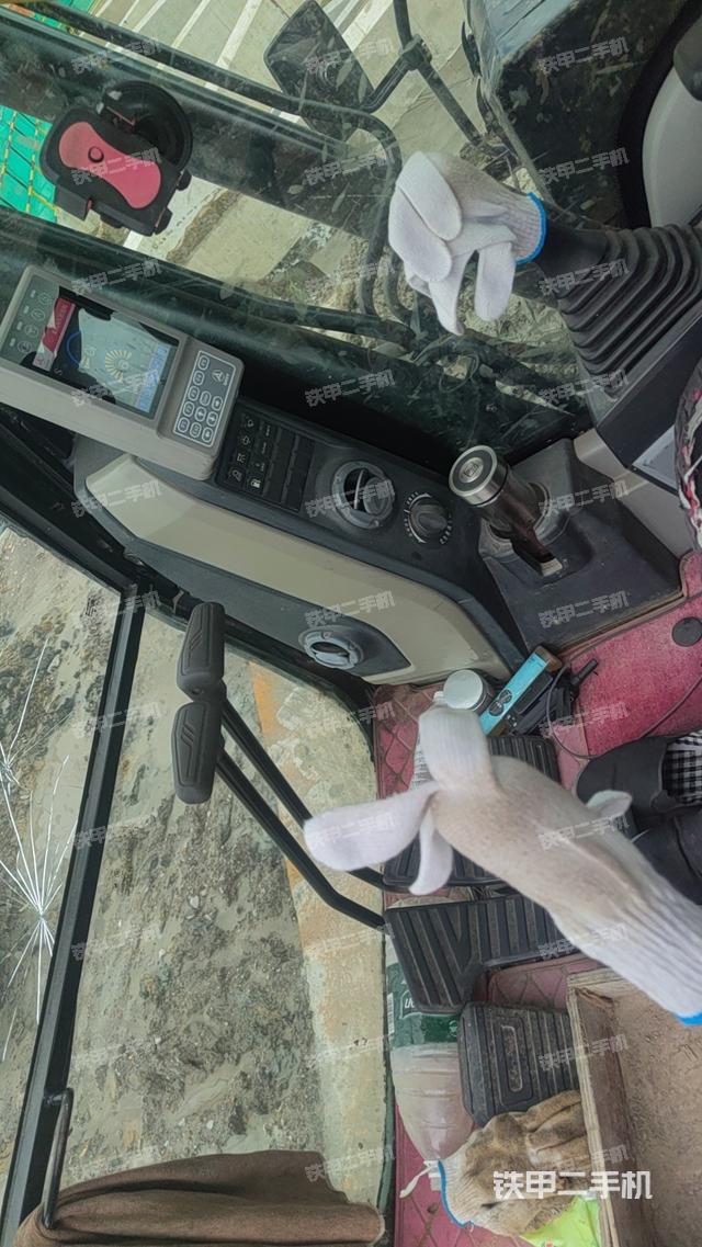 驾驶室整体（整机外观）