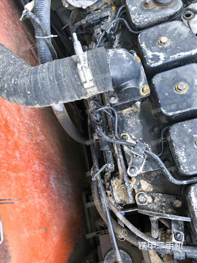 气门室盖螺丝特写（上车部件）