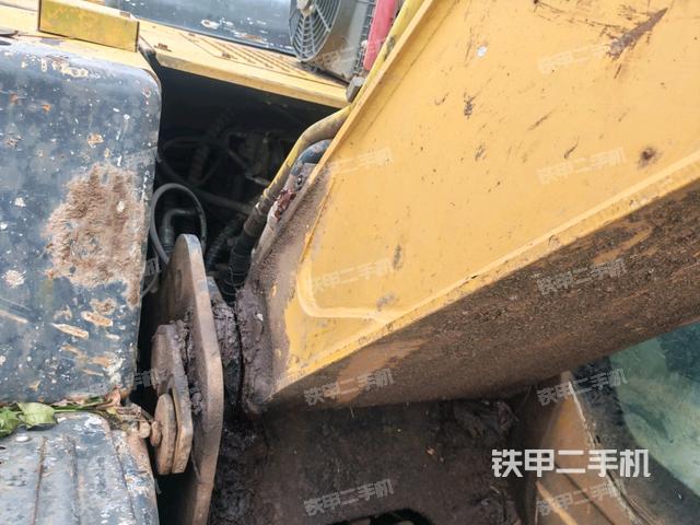 大臂根部?斜視（工作和回轉(zhuǎn)裝置）