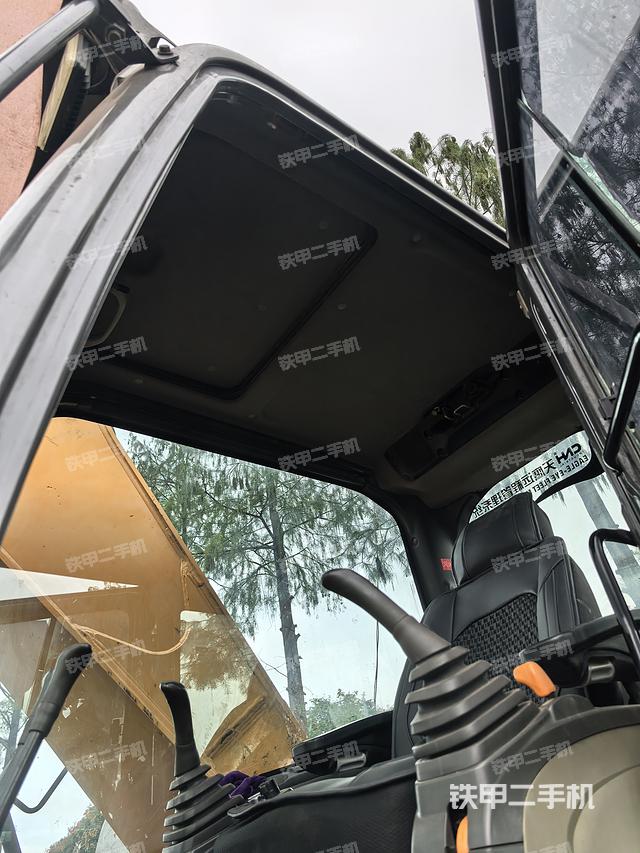 驾驶室整体（整机外观）