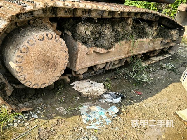 右侧行走马达盖板（行走机构）