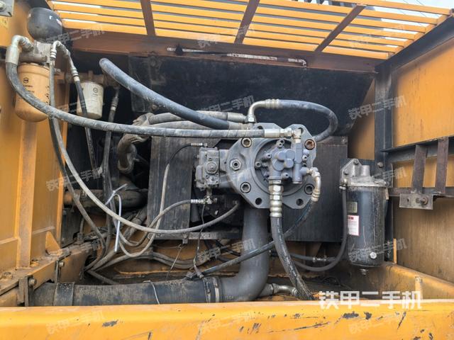 液壓泵斜45?右（大件艙室）