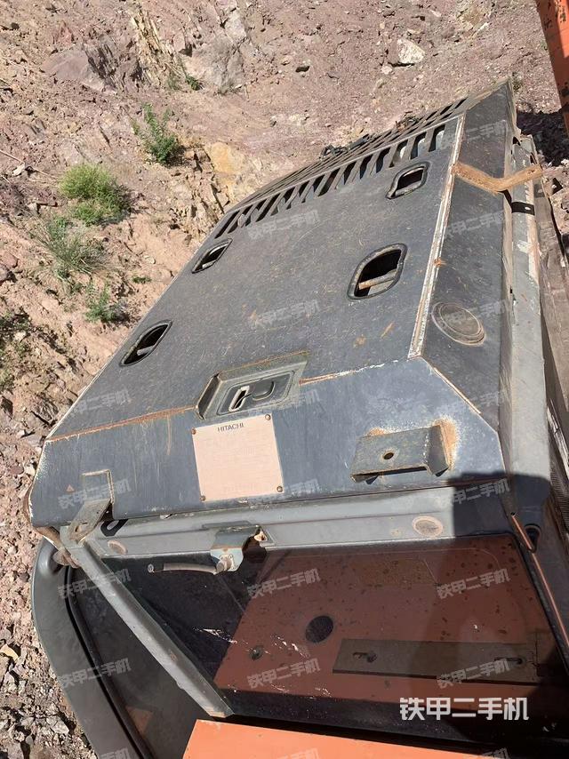 駕駛室頂部（整機(jī)外觀）