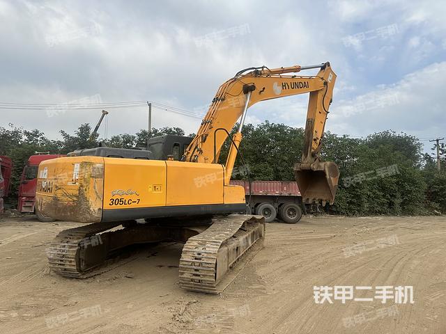 現(xiàn)代R305LC-7挖掘機