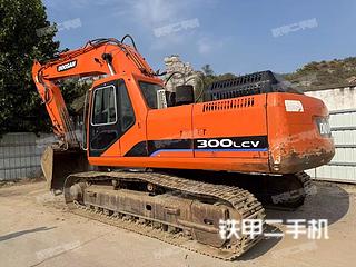 斗山DH300LC-7挖掘机实拍图片