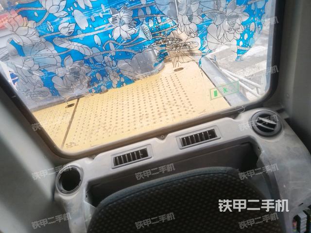 座椅右側(cè)控制臺/鑰匙門/油門/含右手柄（駕駛室部分）