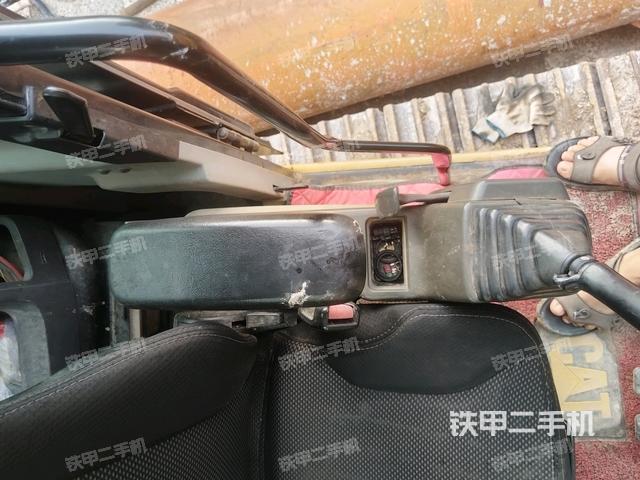 后窗玻璃角標(biāo)（駕駛室部分）