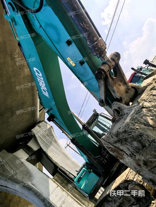 大臂整體?右側（工作和回轉裝置）