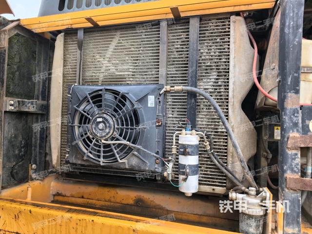 液壓泵斜45?左（大件艙室）